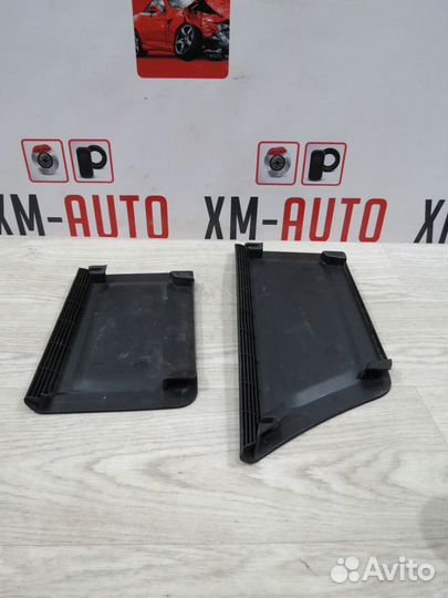 Обшивка багажника правая Skoda Rapid