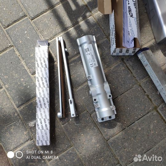 Установка, замена, ремонт дверных доводчиков