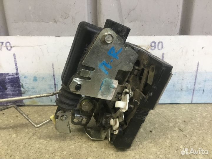 Замок двери передней правой Renault Logan 2005-201