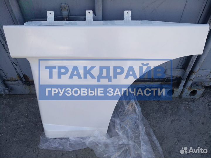 Накладка двери DAF XF95 левая