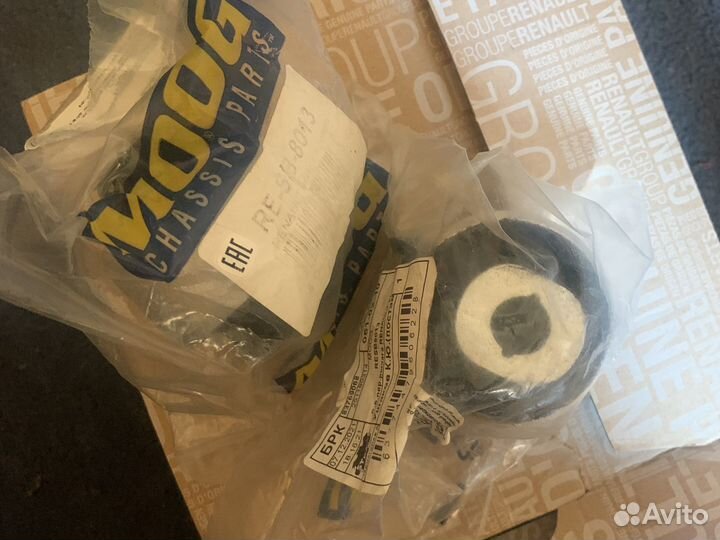 Сайлентблоки задние Renault Fluence