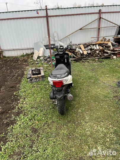 Sym jet 4r naked