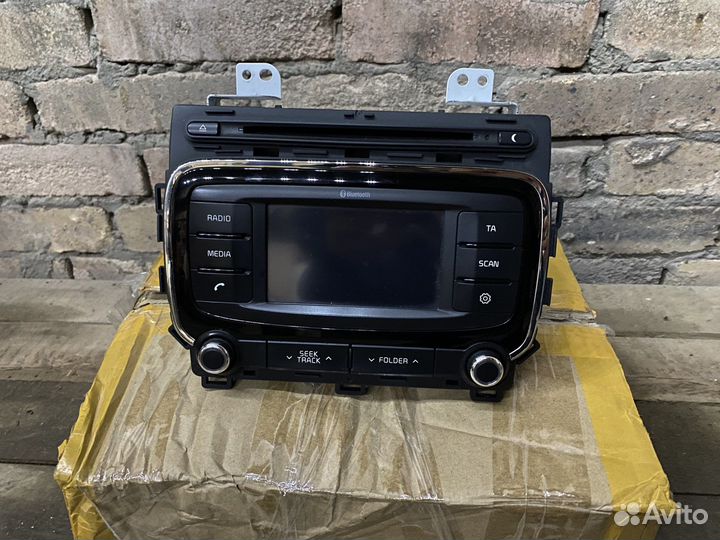 Штатная магнитола на Kia Cerato