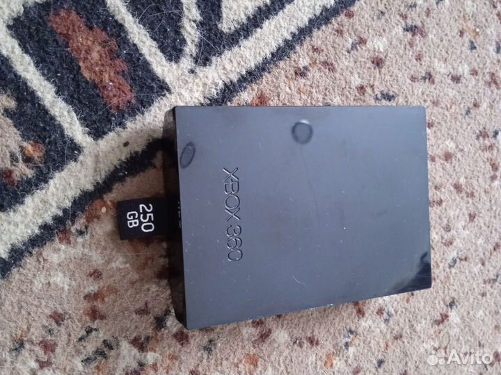 Xbox 360 e 250 gb freeboot