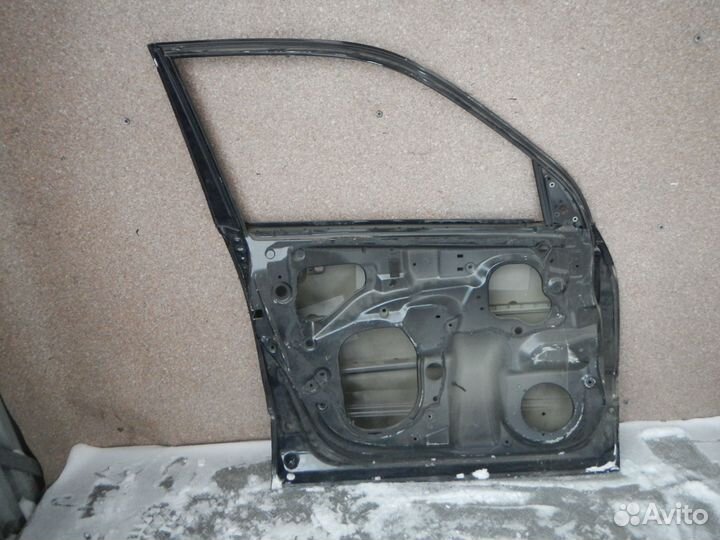 Дверь передняя левая Suzuki Grand Vitara