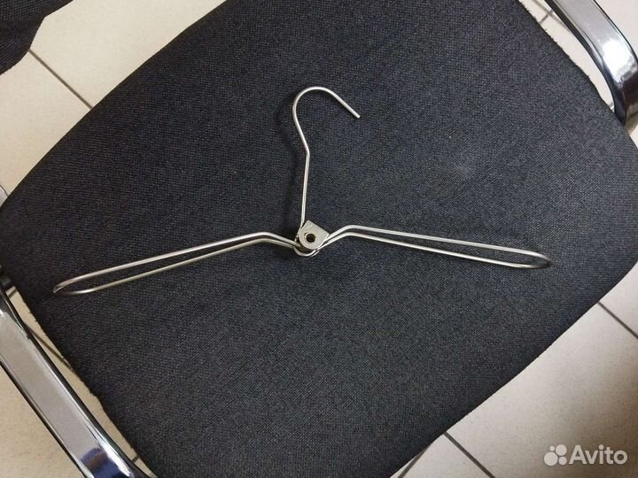 Вешалка дорожная