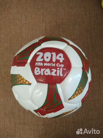 Футбольный мяч новый