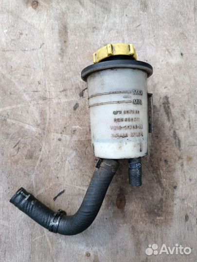 Бачок гур Ford Transit 6 yc153r700aa