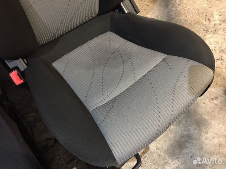 Сиденья комплект Chevrolet Cruze F16D3 2014