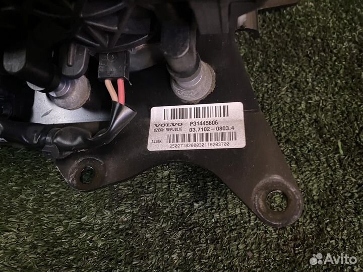 Вакуумный насос Volvo S90 V60 V90 XC60 XC90 T8