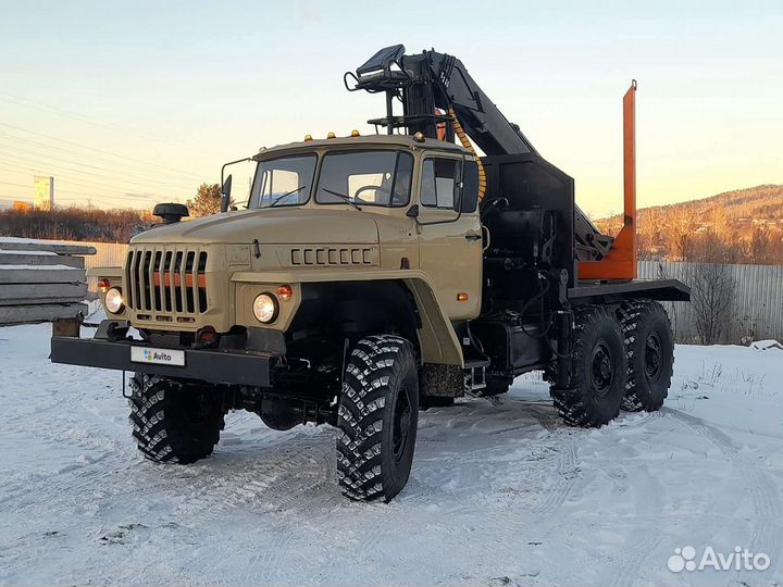 Урал лесовоз с гм