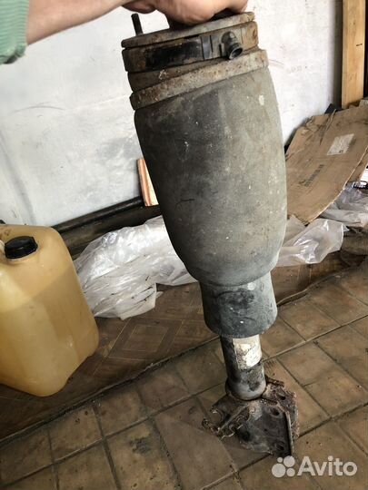 Стойка в сборе правая Range Rover