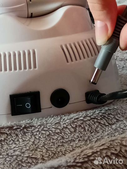 Аппарат для маникюра и педикюра