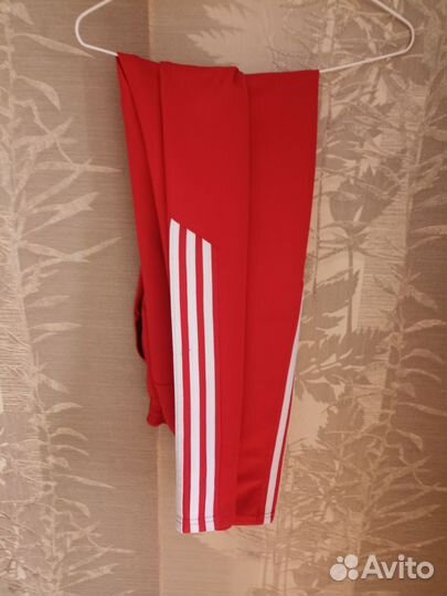 Спортивный костюм adidas