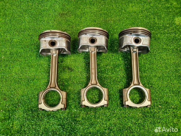 Поршень Шатун Renault Nissan LADA 1.6 H4M