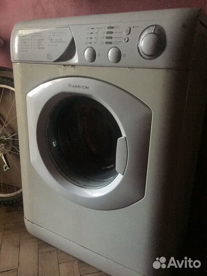 Стиральная машина на запчасти ariston Avsl 100