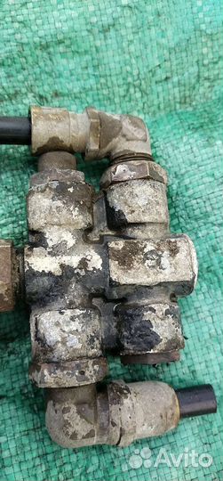 Распределитель тормозных сил