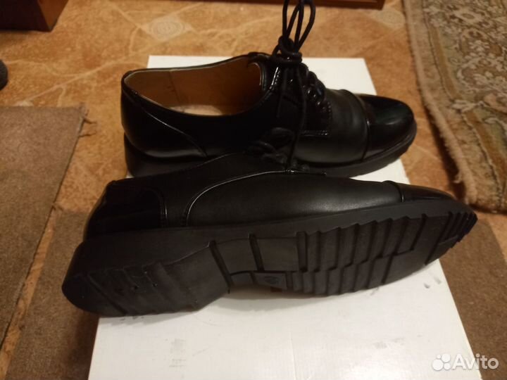 Продам женские ботинки из натуральной кожи