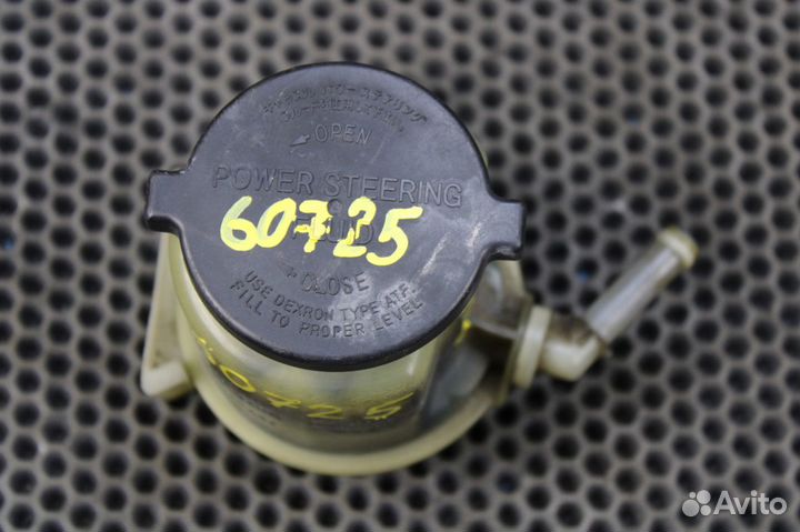 Бачок гур Toyota Ipsum 44360-44010