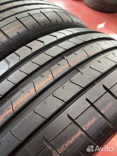 Pirelli P Zero PZ4 245/35 R20 95Y