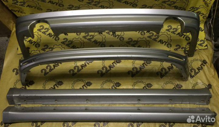 Накладки на порог обвес комплект Subaru Legacy BP5