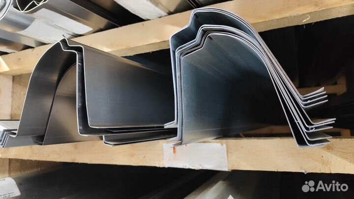 Порог правый Dodge Caravan 4