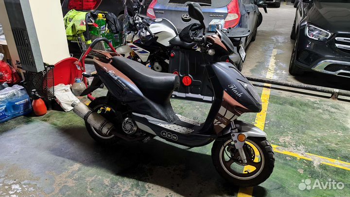 Скутер abm flash 150