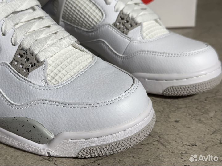 Nike Air Jordan 4 Retro 