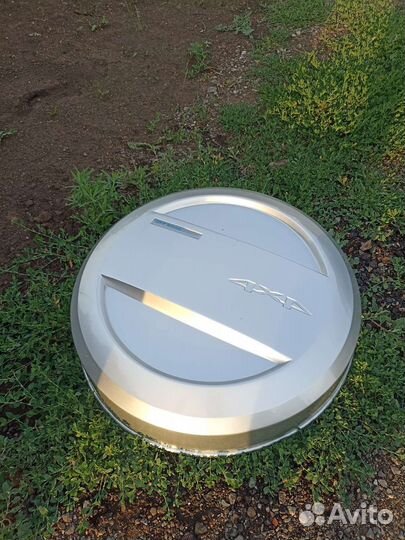 Колпак запасного колеса на chevrolet ниву