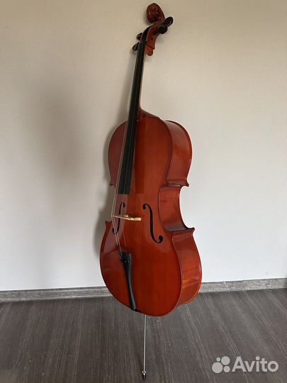 Виолончель со смычком