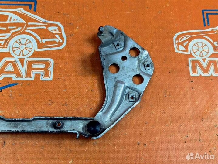 Петля капота w210 E-class 612.961