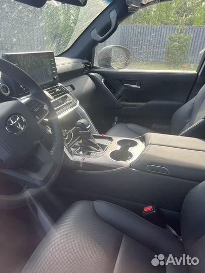 Toyota Land Cruiser 3.5 AT, 2022, 3 км