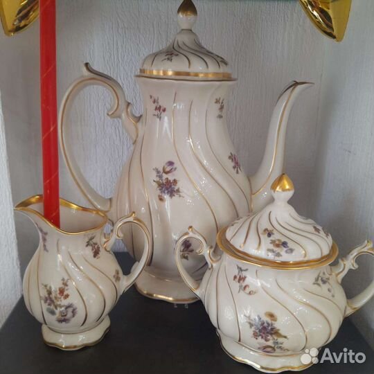 Антикварный чайно-кофейный сервиз