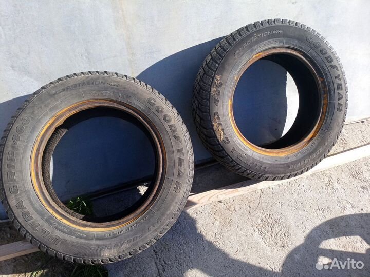 Goodyear UltraGrip 400 205/65 R15 94Q