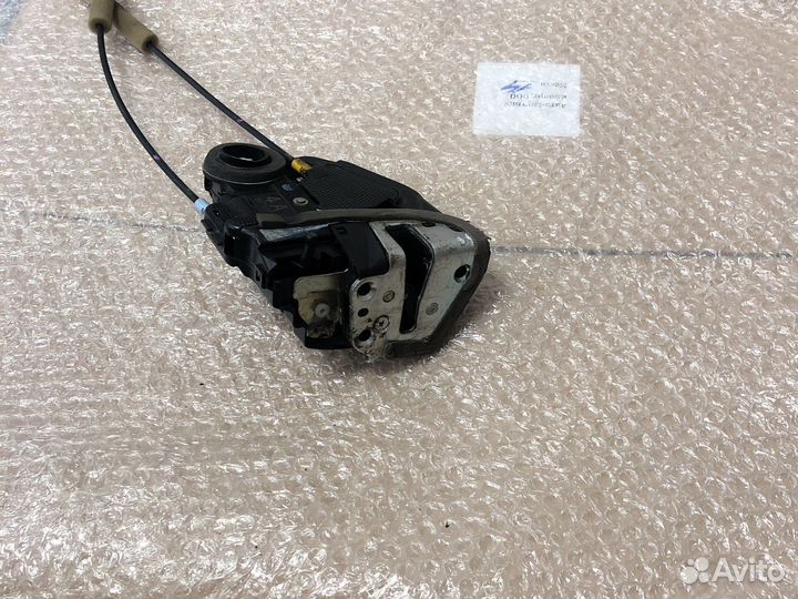 Замок двери toyota