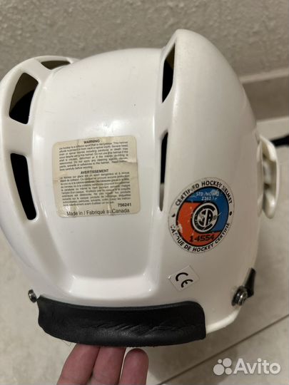Хоккейный шлем