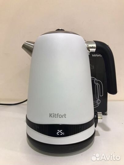 Чайник Kitfort KT-6121-1 (черный)