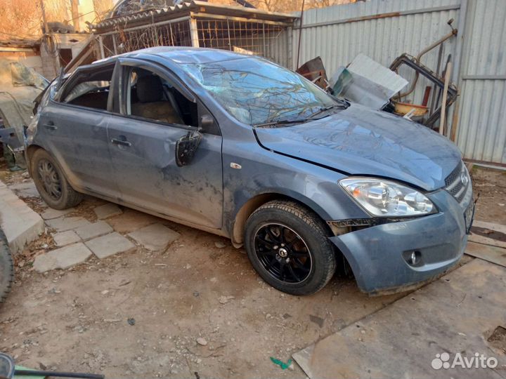 Запчасти на kia ceed