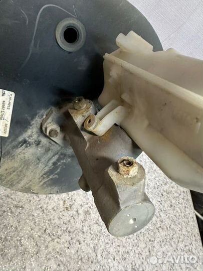 Вакуумный усилитель тормозов Nissan Tiida C11