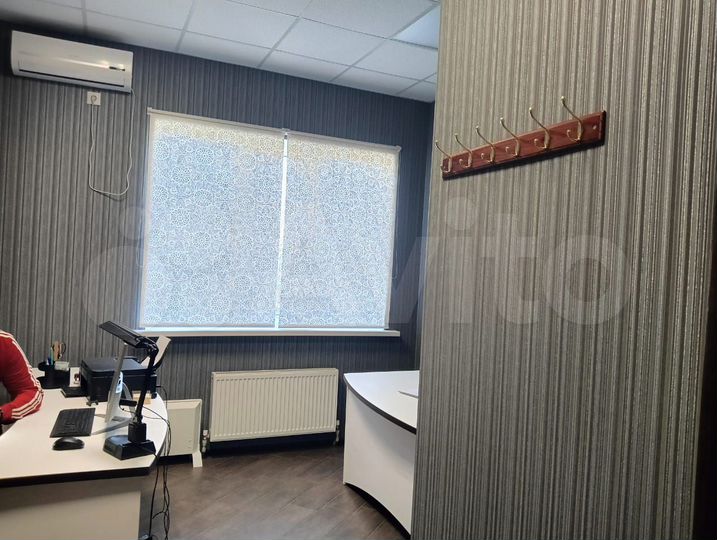 12 офисных помещений по 20 м²