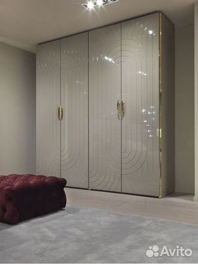 Шкаф распашной