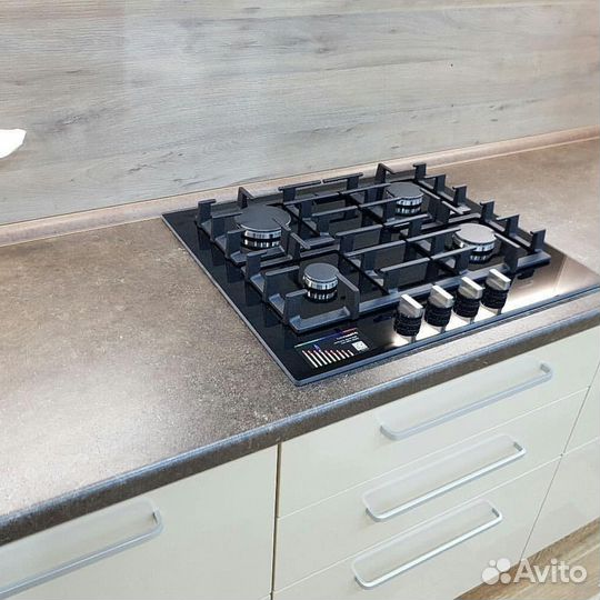 Кухонный гарнитур на заказ. Под ключ