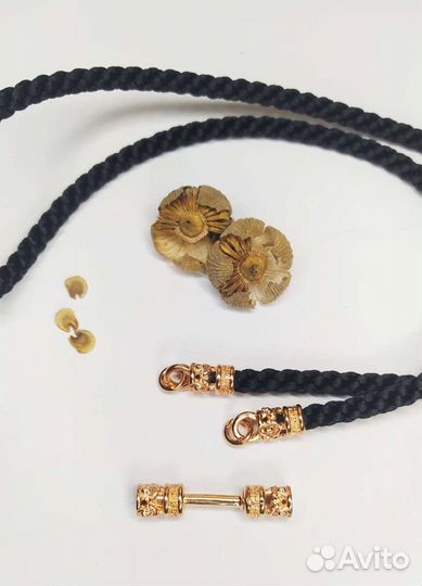 Шнурок гайтан с замком штанга