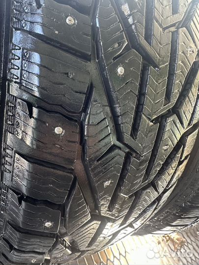 Tigar Ice 215/55 R17 92T