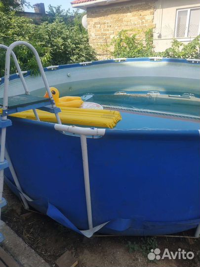 Каркасный бассейн intex