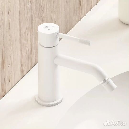 Смеситель для биде из латуни Vieir V402551-F белый