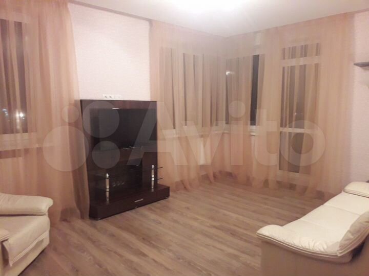 3-к. квартира, 100 м², 15/22 эт.