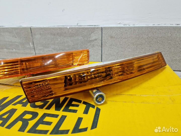 Поворотники в бампер жёлтые VW Passat B6 2006-2010