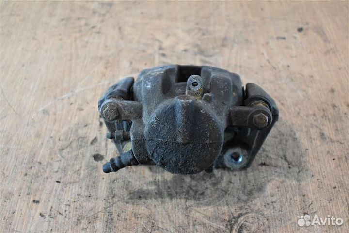 Суппорт тормозной передний правый Mercedes-Benz