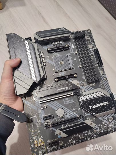 Материнская плата MSI MAG B550 tomahawk